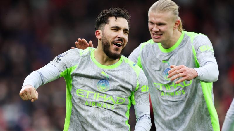 邵佳一会把青岛西海岸的这套5-4-1阵型自由切换...