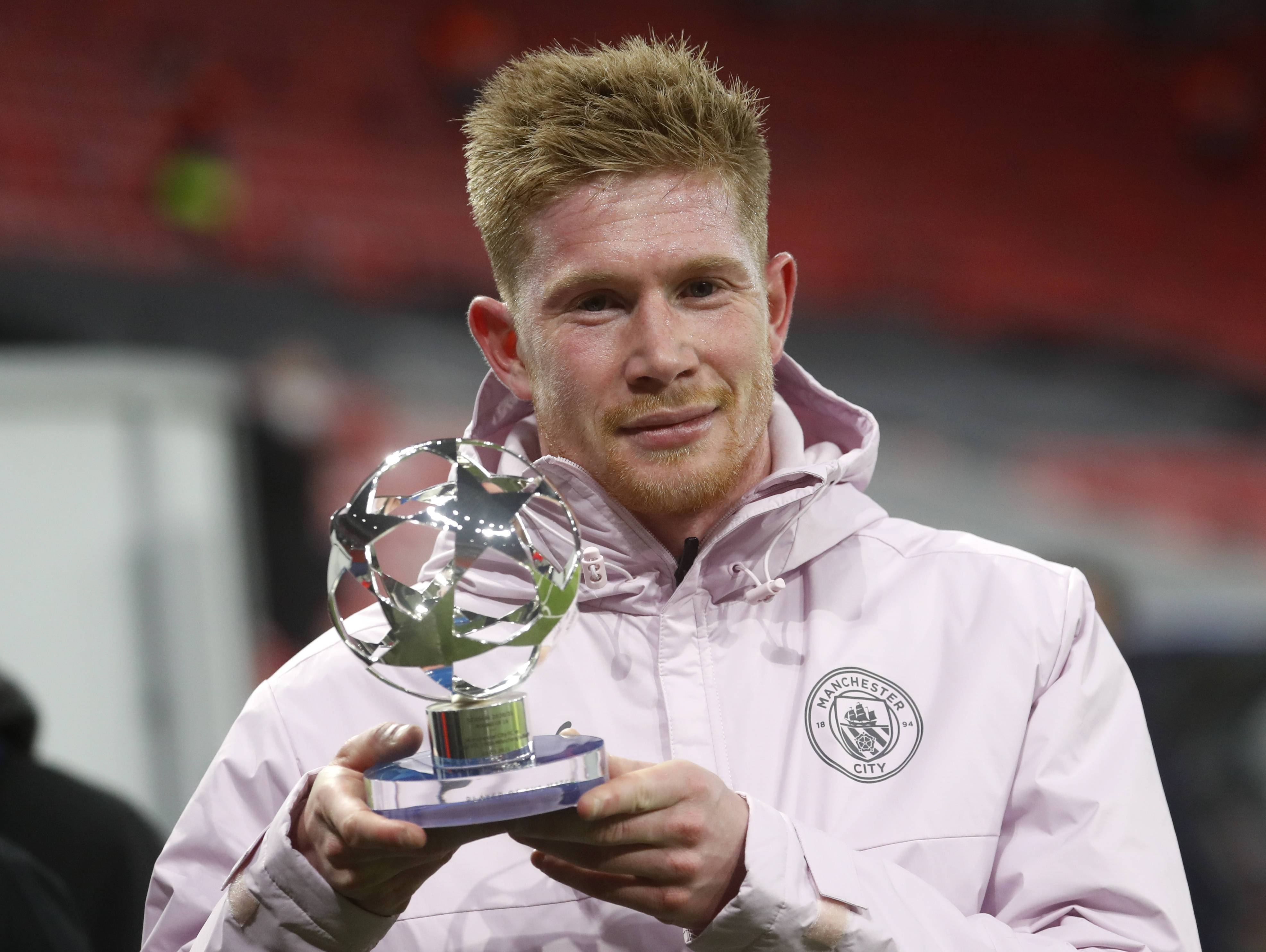 每体：若接受手术奥尔莫要缺阵4个月，因此巴萨选择保守治疗